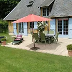 Le Pressoir Hébergement de vacances Cresseveuille
